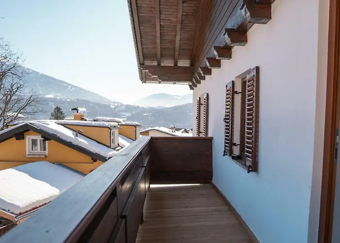 Traditionell-Modernes Haus In Hoetting